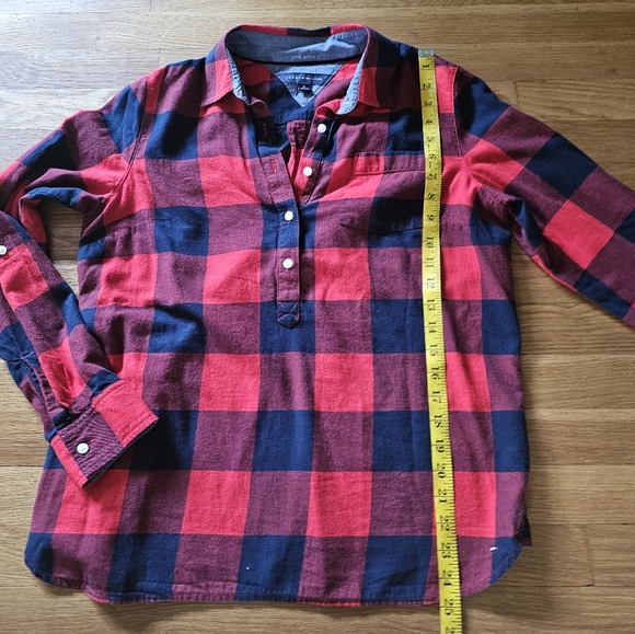 Tommy Hilfiger Red Plaid Flannel Shirt Long Sleeves Women's Size Medium - Picture 8 of 14